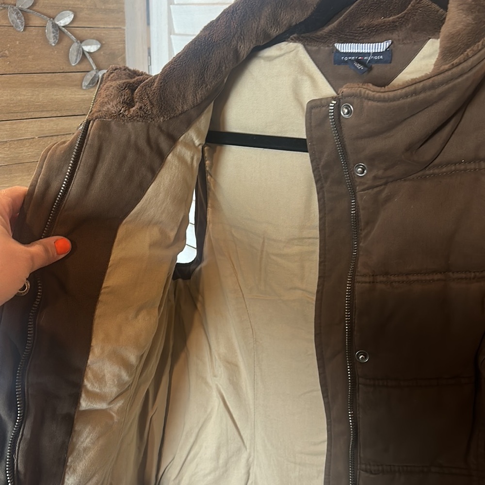 Tommy Hilfiger Brown Lined Vest - Picture 6 of 8